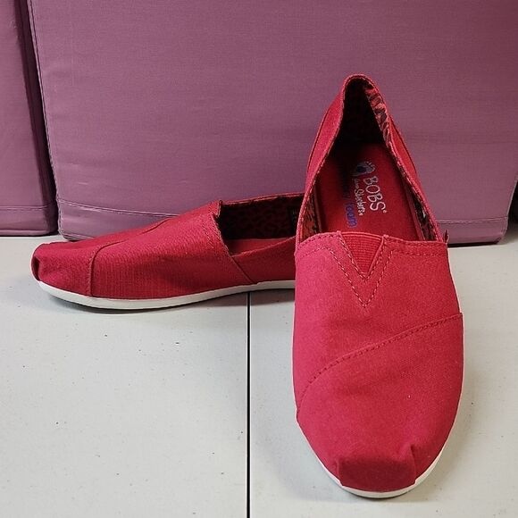 BOBS from Skechers Shoes - Bobs By Skechers 8.5 Red Canvas Pull Ons - NWOT